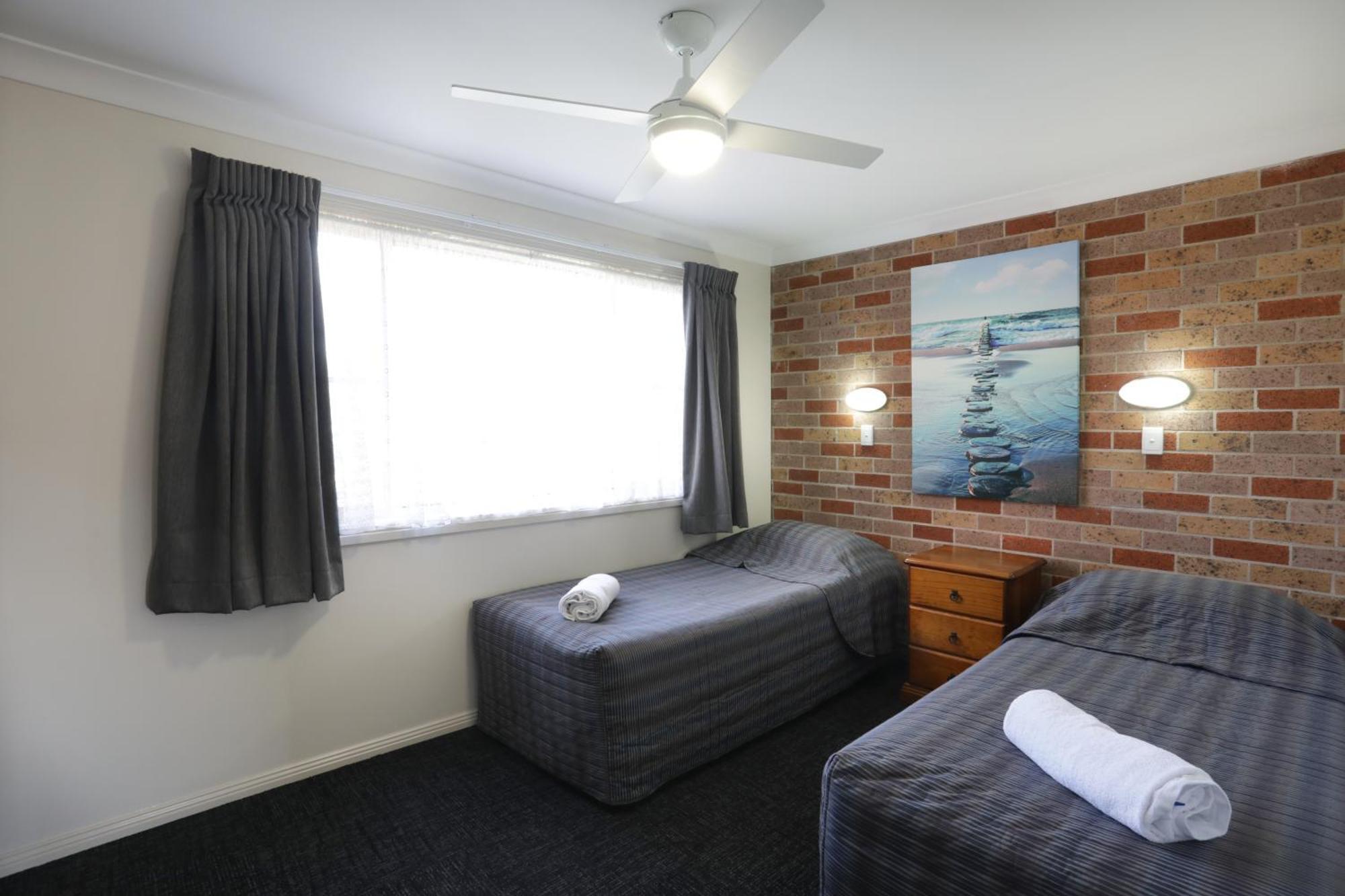 The Roseville Apartments Tamworth Room photo