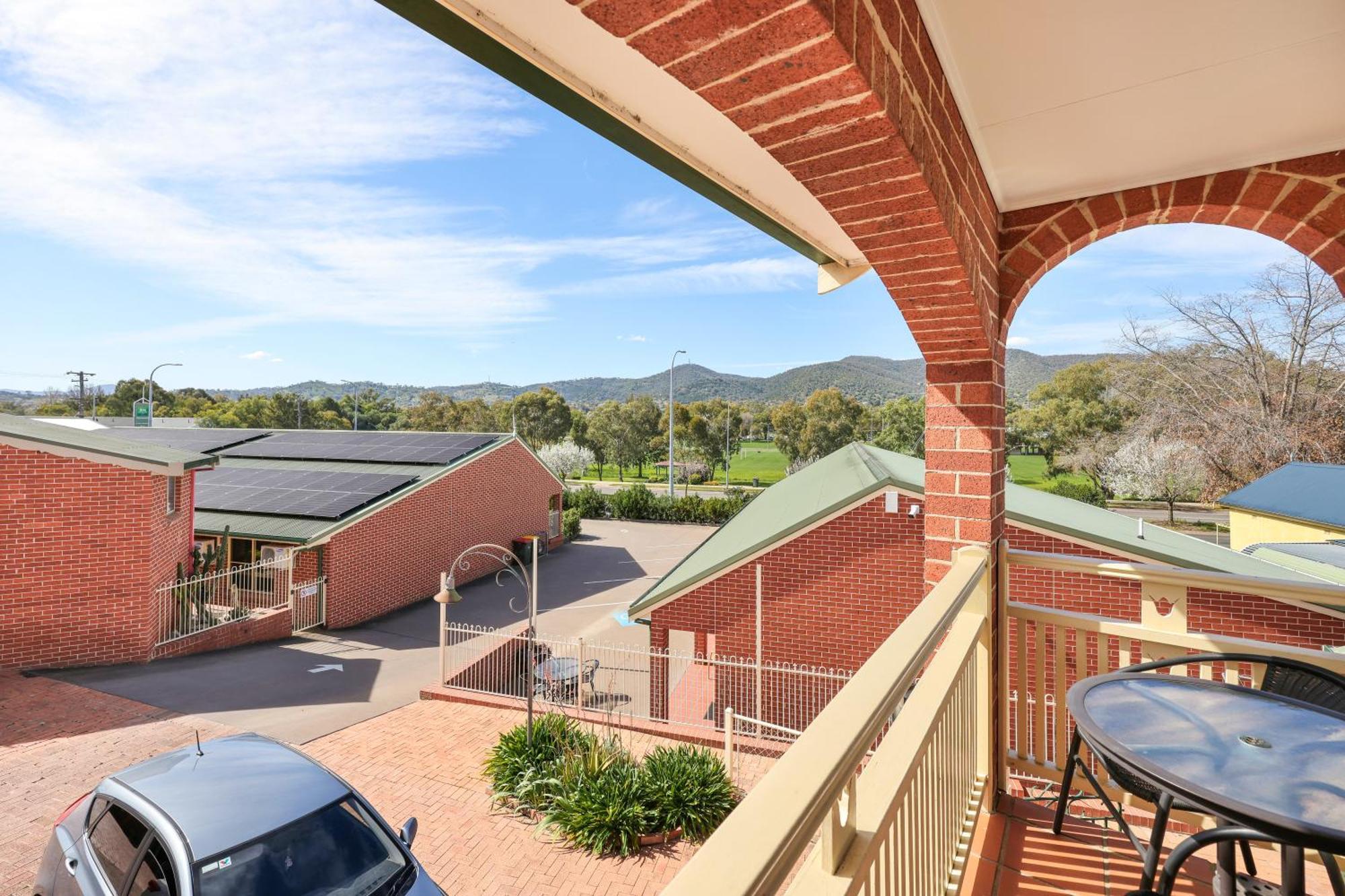 The Roseville Apartments Tamworth Room photo