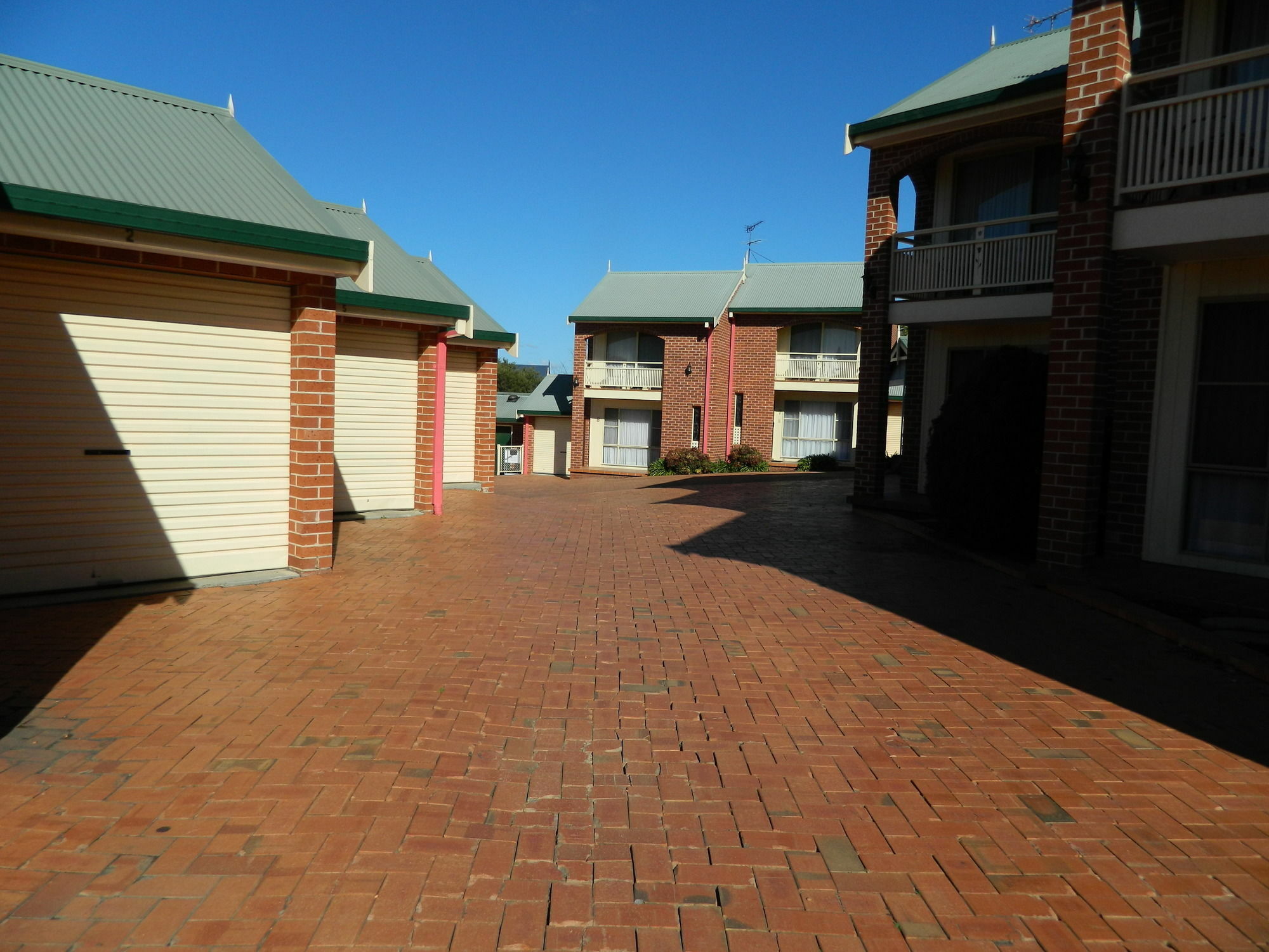 The Roseville Apartments Tamworth Exterior photo